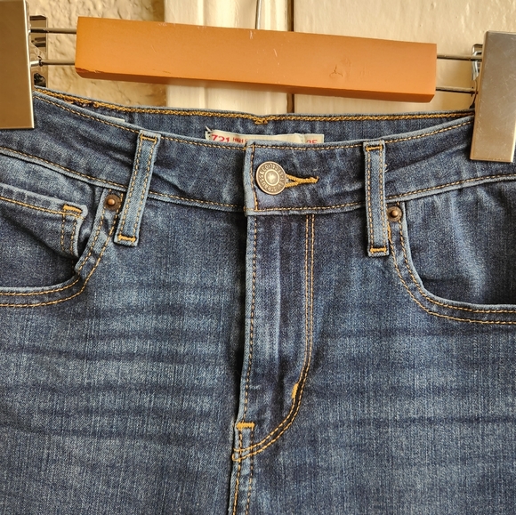 Levi's- 721 High Rise Skinny - Picture 5 of 8
